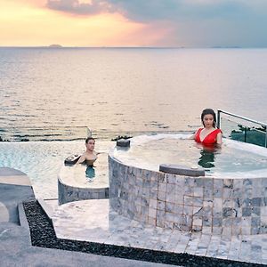 Best Western Premier Bayphere Pattaya - SHA Extra Plus