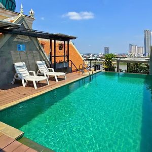 Lcs Hotel & Apartment